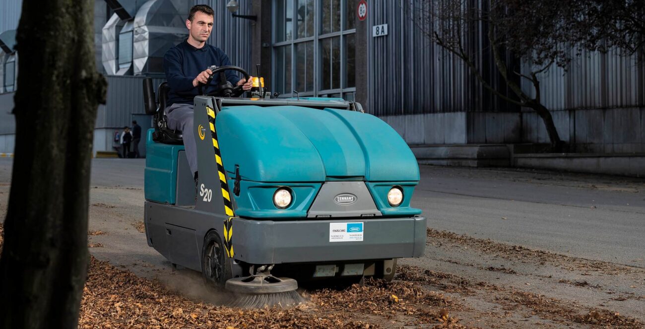 tennant balayeuse professionnelle annecy