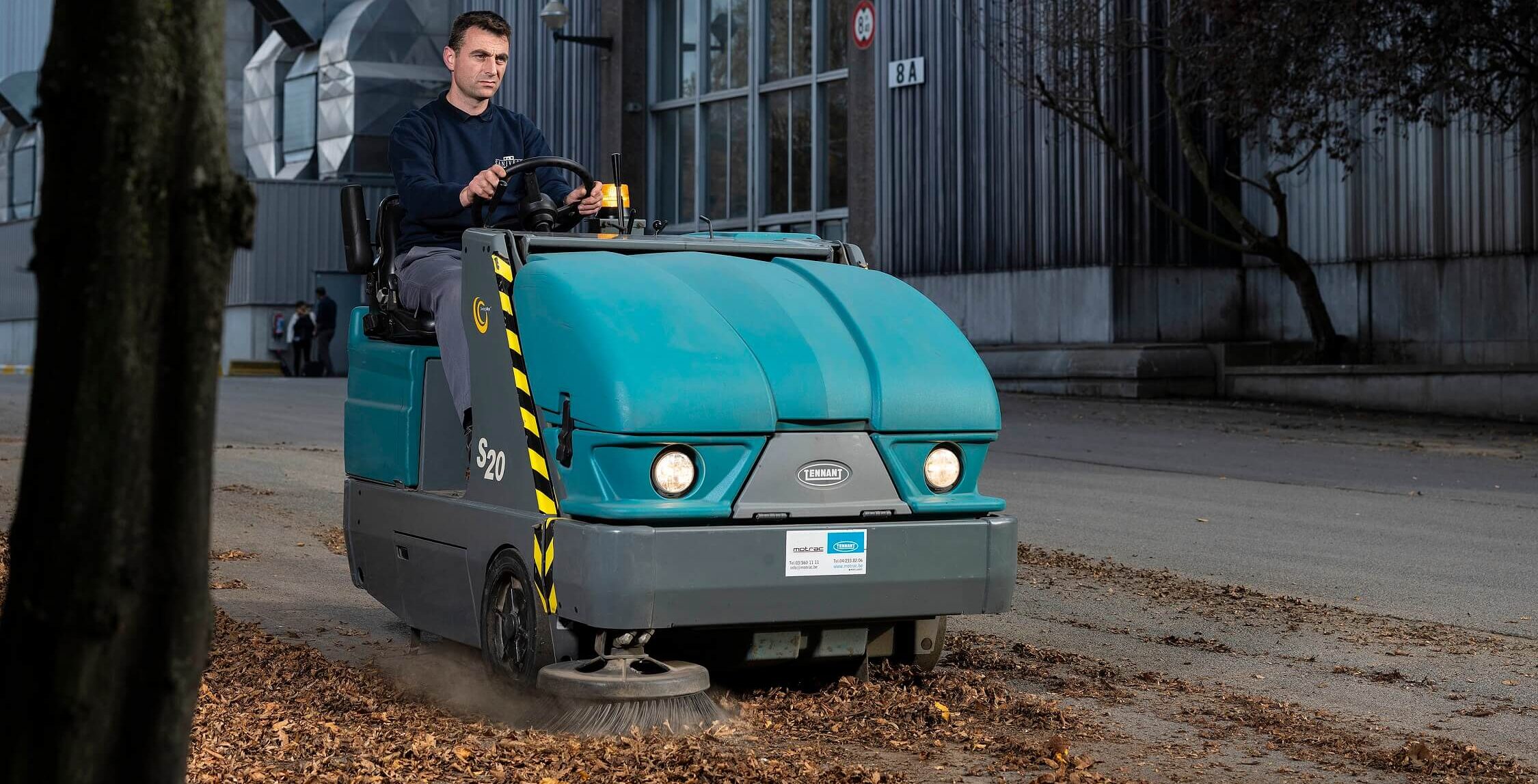 tennant balayeuse professionnelle annecy
