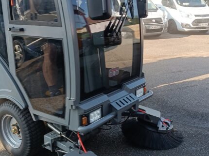 balayeuse électrique compacte