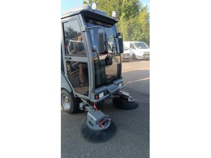 balayeuse électrique compacte